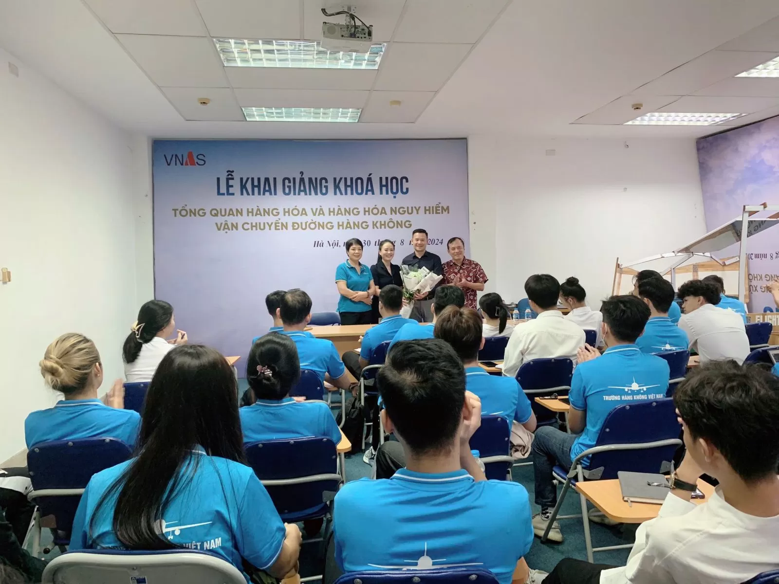 15 VỊ TRÍ VIỆC LÀM NGÀNH HÀNG KHÔNG – CƠ HỘI ĐÀO TẠO VÀ PHÁT TRIỂN NGHỀ NGHIỆP